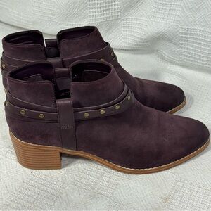 CLARKS Somerset Breccan Purple Suede Studded Ankle Strap‎ Booties Size 8.5 EUC